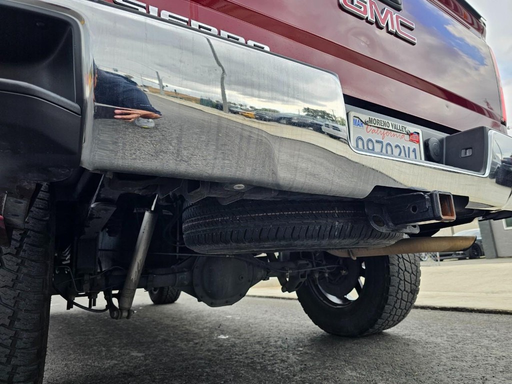GMC Sierra 1500 Vehicle Full-screen Gallery Image 15