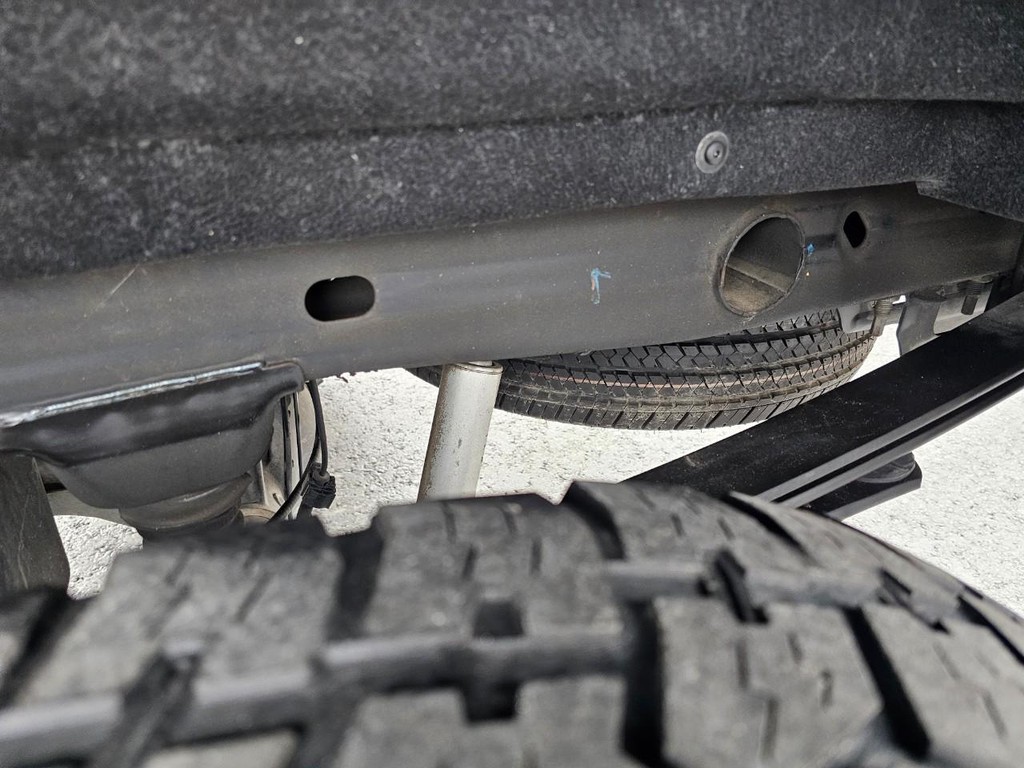 GMC Sierra 1500 Vehicle Full-screen Gallery Image 18