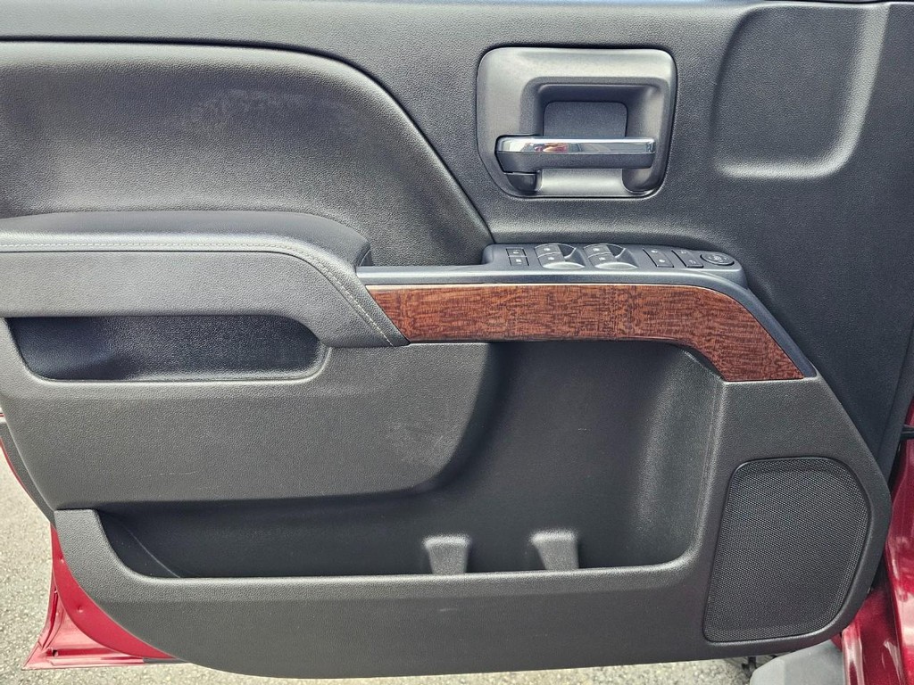 GMC Sierra 1500 Vehicle Full-screen Gallery Image 20