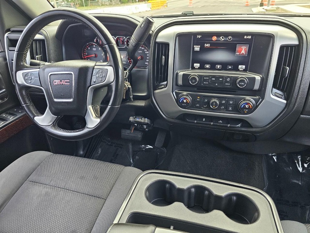 GMC Sierra 1500 Vehicle Full-screen Gallery Image 31