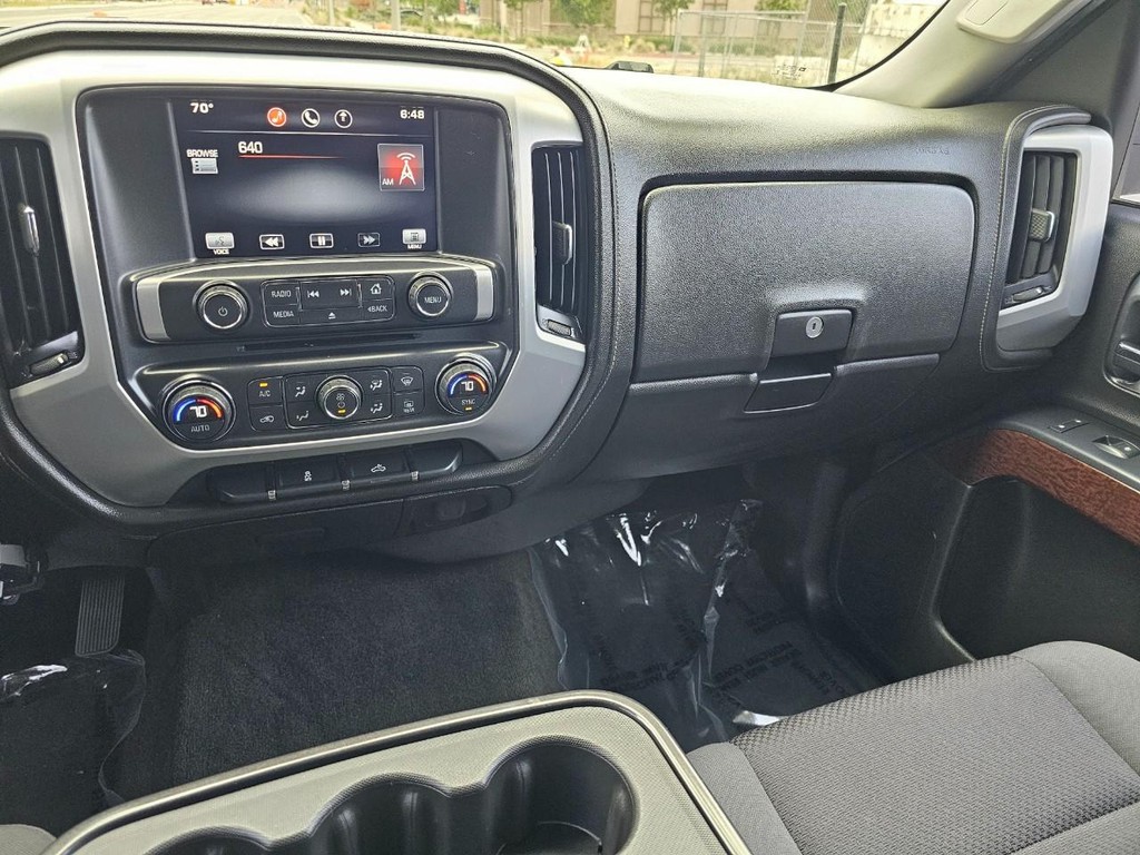 GMC Sierra 1500 Vehicle Full-screen Gallery Image 32