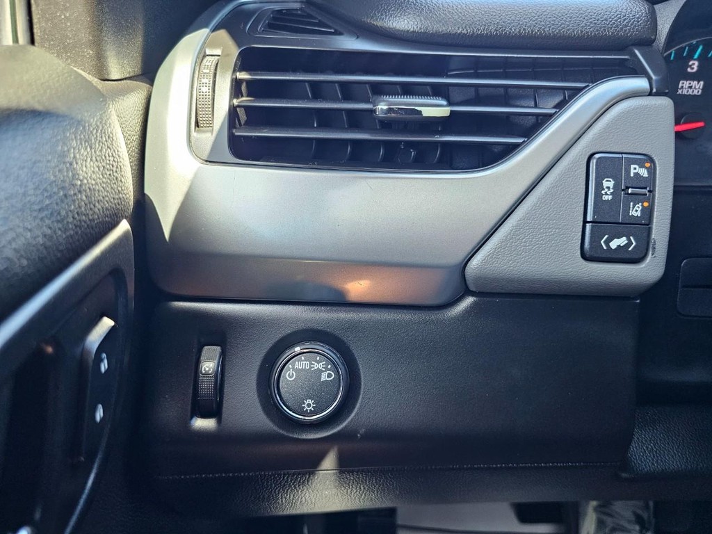 Chevrolet Tahoe Vehicle Full-screen Gallery Image 21