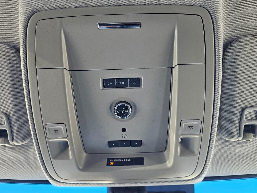 Chevrolet Tahoe Vehicle Full-screen Gallery Image 33