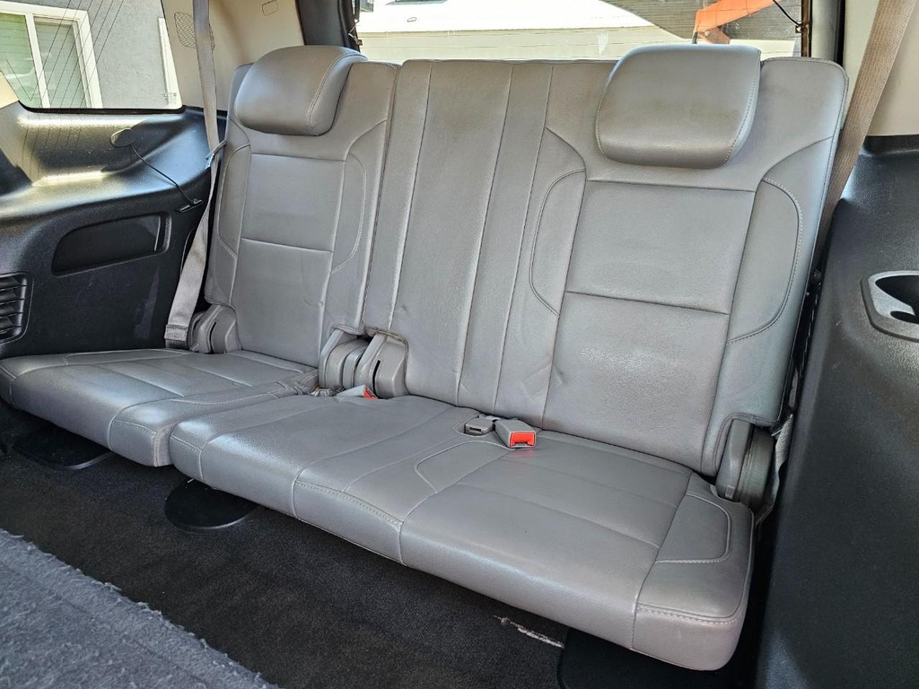 Chevrolet Tahoe Vehicle Full-screen Gallery Image 36