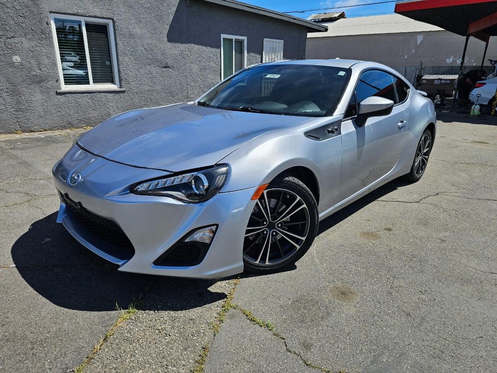 Scion FR-S Vehicle Full-screen Gallery Image 2
