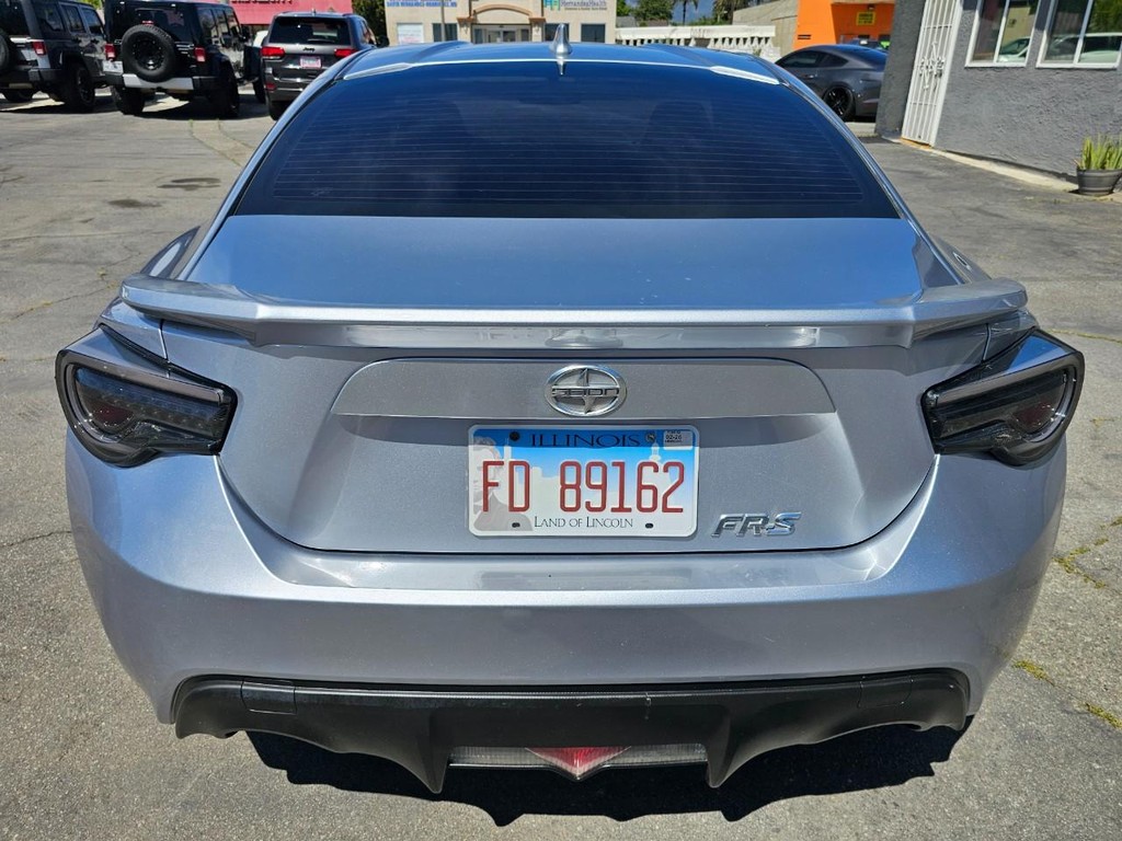 Scion FR-S Vehicle Full-screen Gallery Image 5