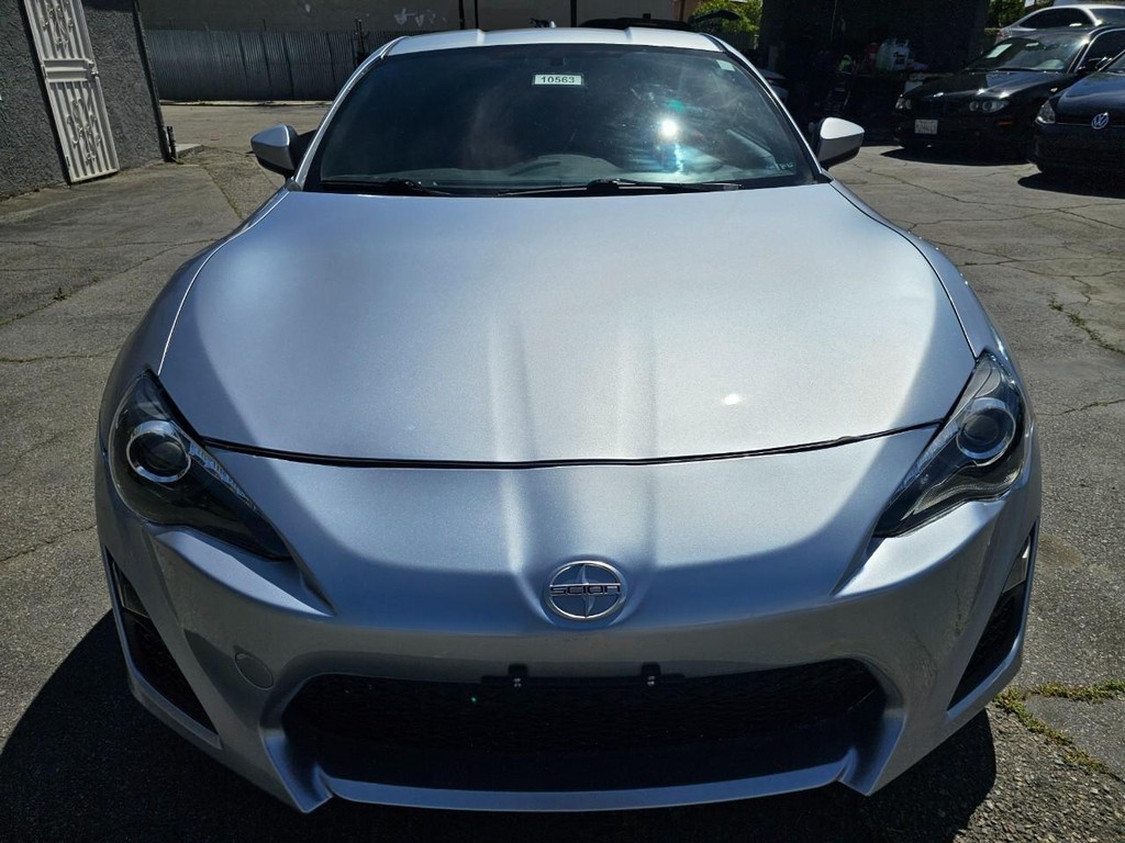 Scion FR-S Vehicle Full-screen Gallery Image 9