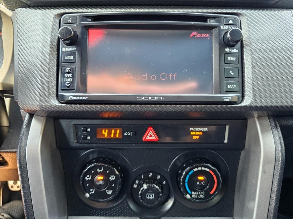 Scion FR-S Vehicle Full-screen Gallery Image 19