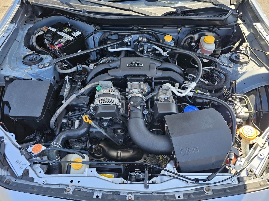 Scion FR-S Vehicle Full-screen Gallery Image 27