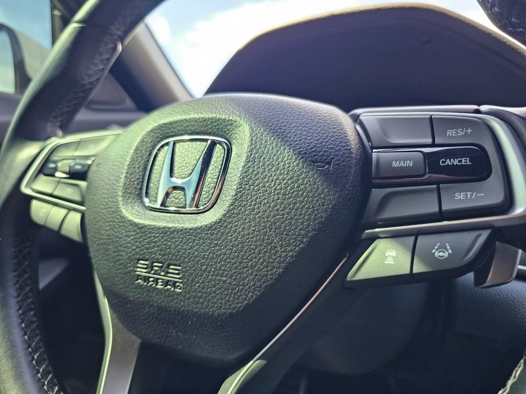 Honda Accord Sedan Vehicle Full-screen Gallery Image 20