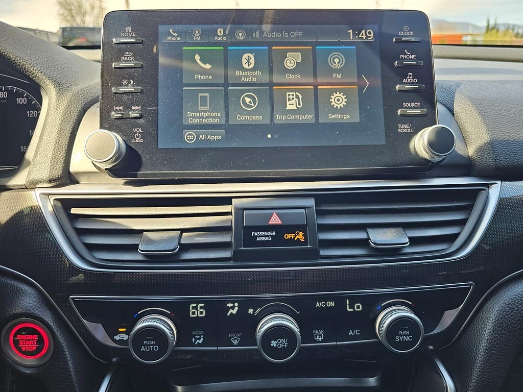 Honda Accord Sedan Vehicle Full-screen Gallery Image 22