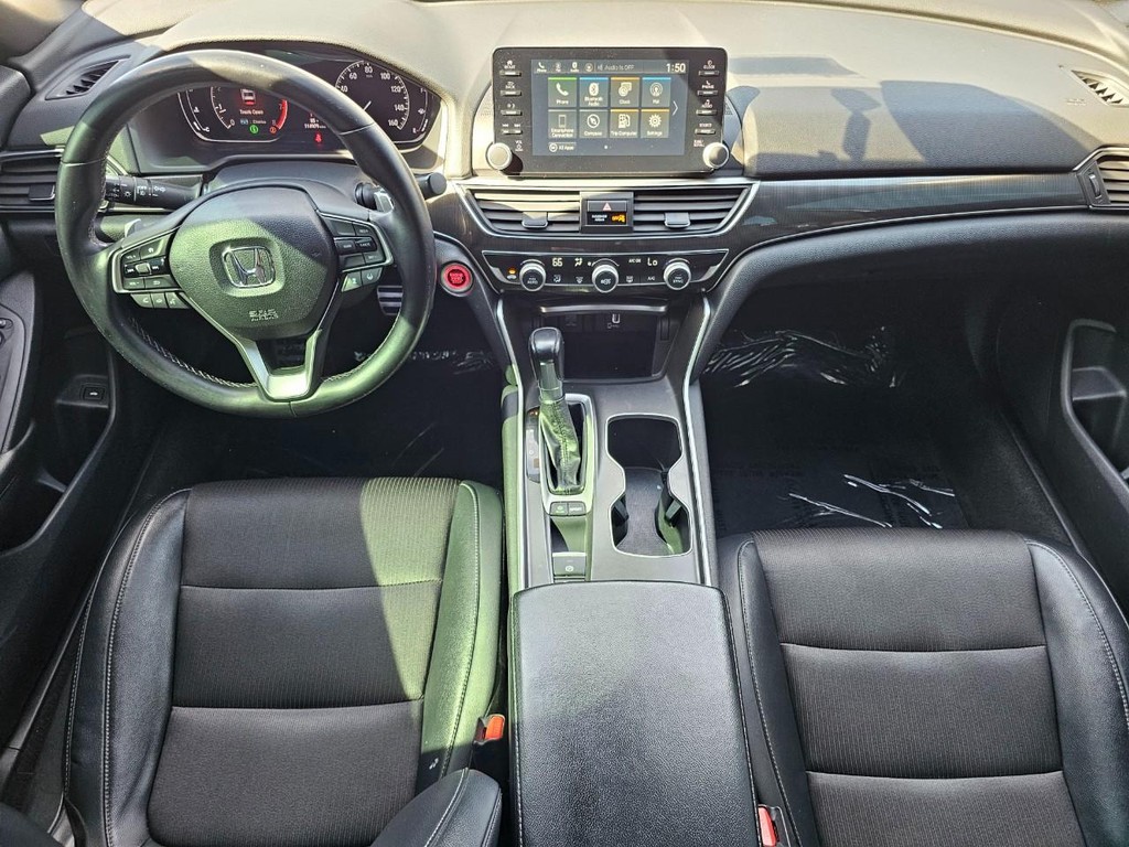 Honda Accord Sedan Vehicle Full-screen Gallery Image 27