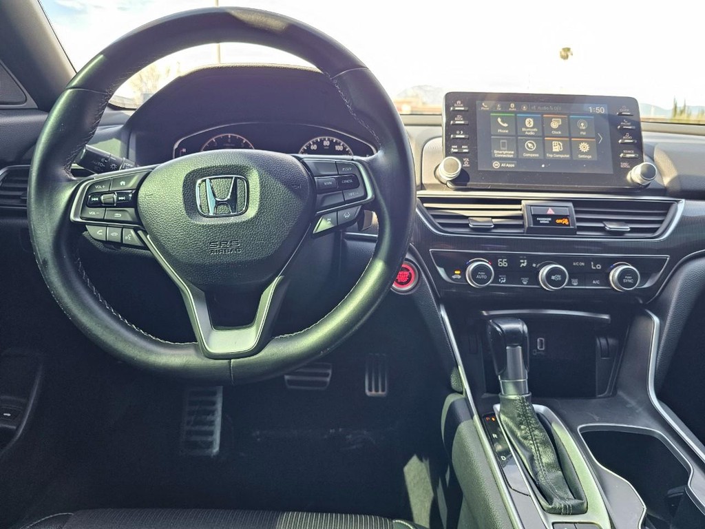 Honda Accord Sedan Vehicle Full-screen Gallery Image 28