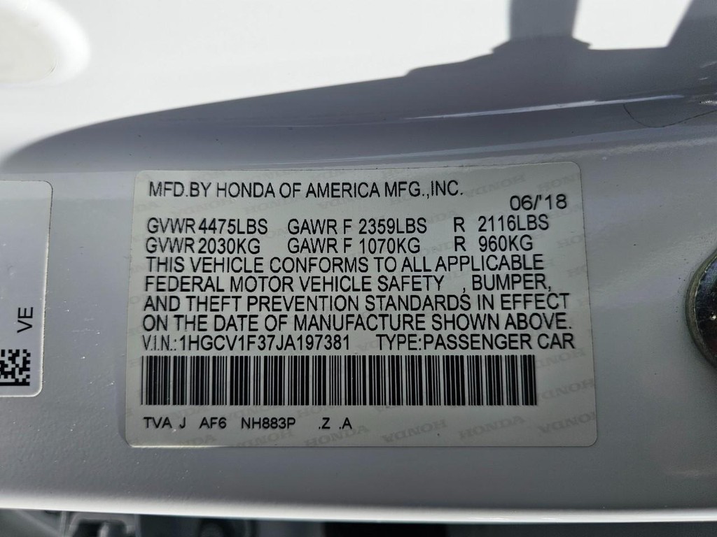 Honda Accord Sedan Vehicle Full-screen Gallery Image 38