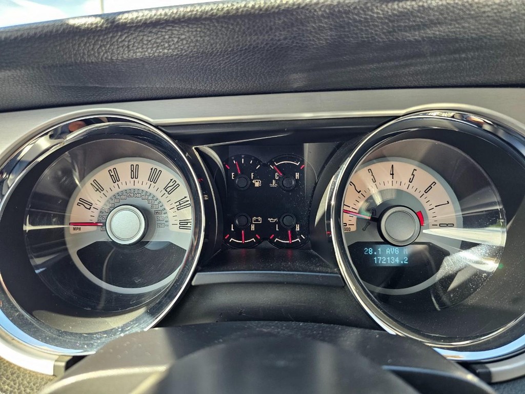 Ford Mustang Vehicle Full-screen Gallery Image 19