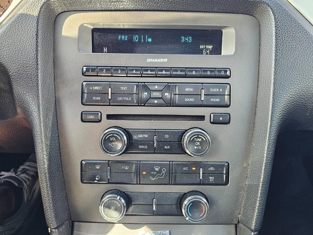 Ford Mustang Vehicle Full-screen Gallery Image 20