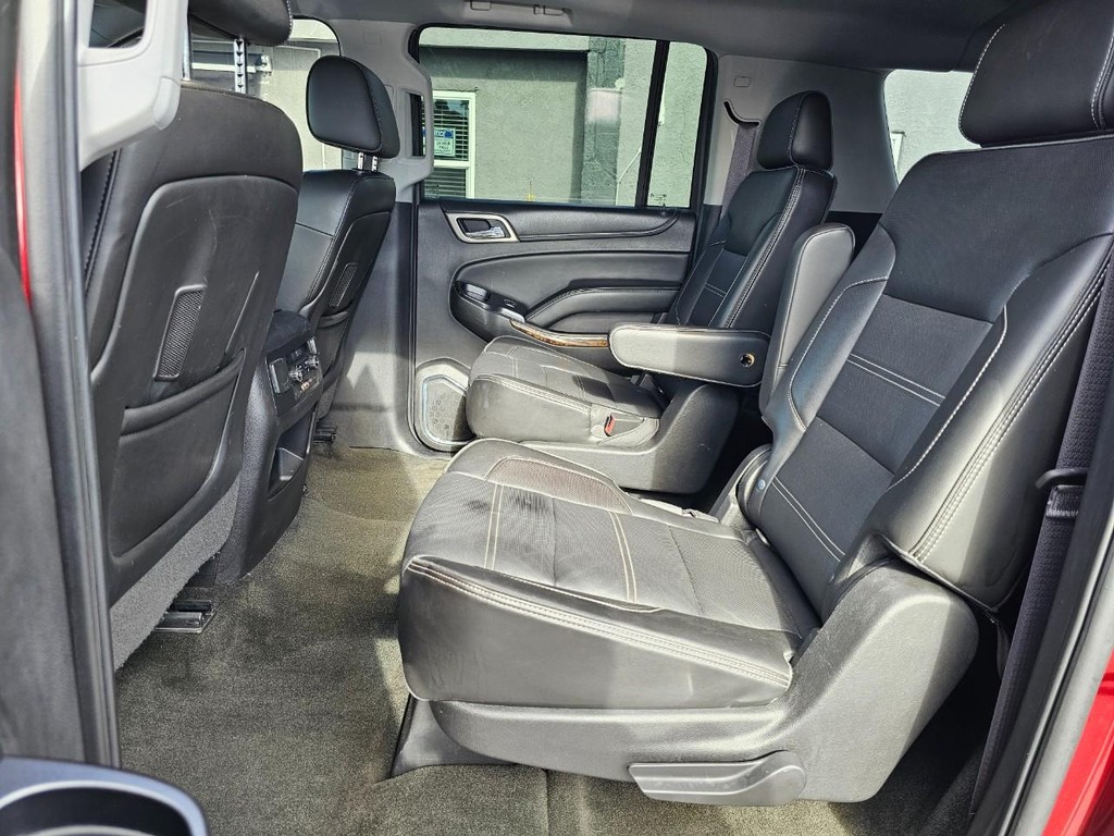 GMC Yukon XL Vehicle Full-screen Gallery Image 25