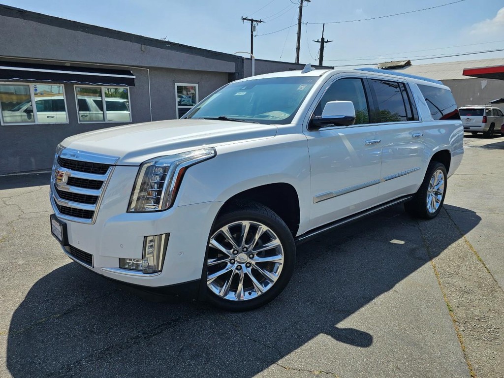 Cadillac Escalade ESV Vehicle Full-screen Gallery Image 2
