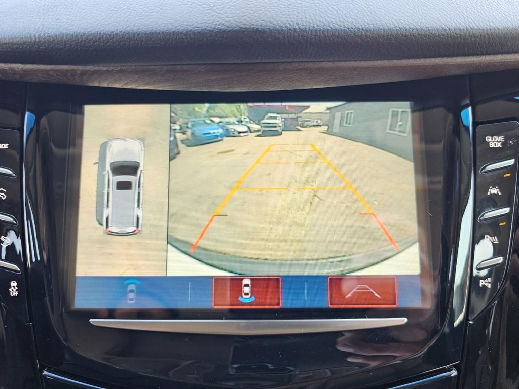 Cadillac Escalade ESV Vehicle Full-screen Gallery Image 25