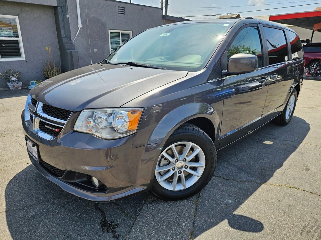Dodge Grand Caravan Vehicle Full-screen Gallery Image 2