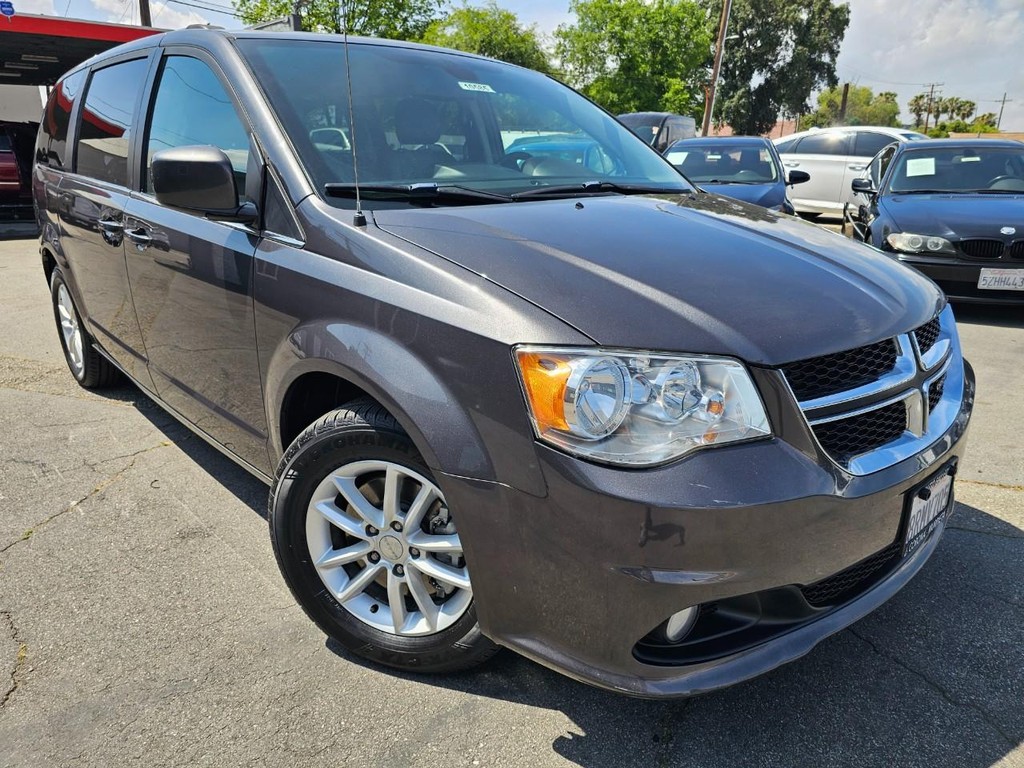 Dodge Grand Caravan Vehicle Full-screen Gallery Image 8