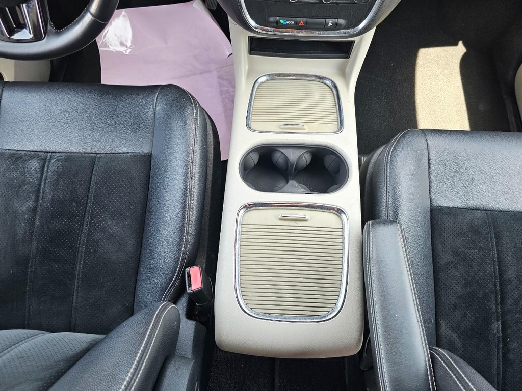 Dodge Grand Caravan Vehicle Full-screen Gallery Image 30