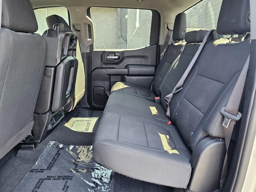 Chevrolet Silverado 1500 Vehicle Full-screen Gallery Image 24