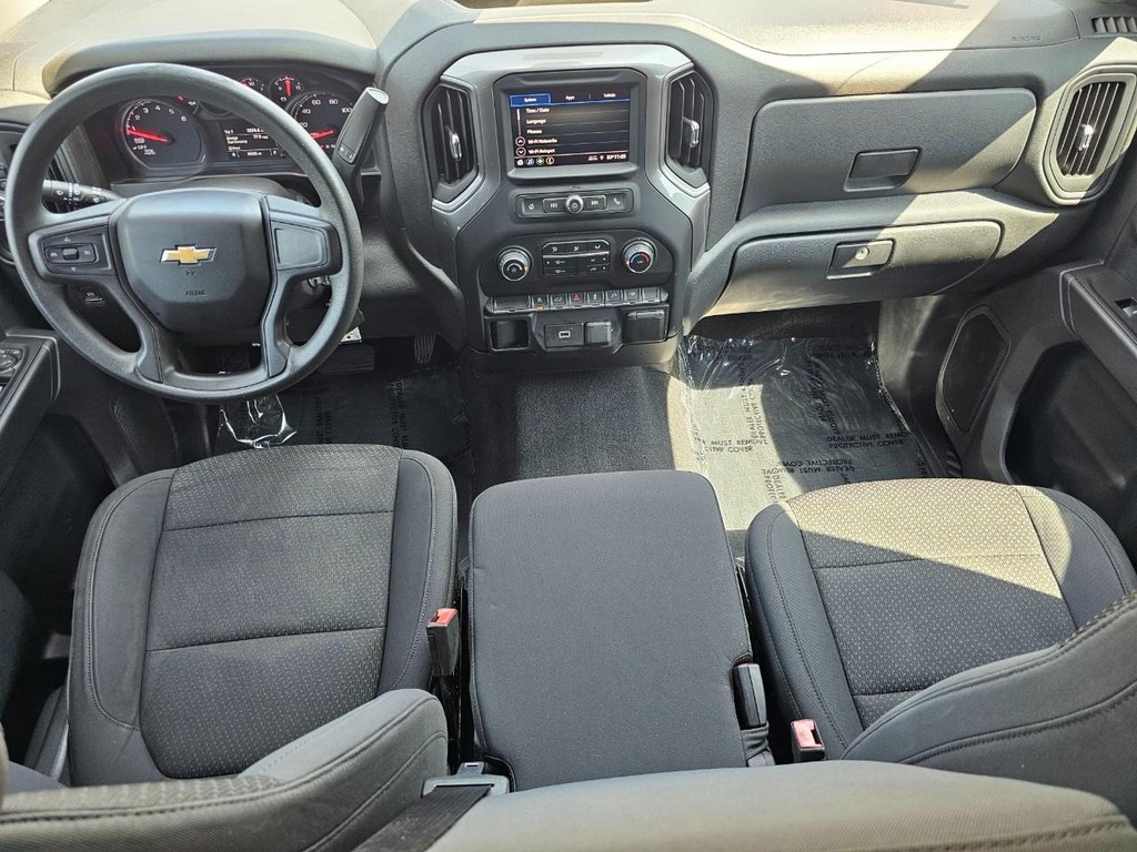 Chevrolet Silverado 1500 Vehicle Full-screen Gallery Image 25
