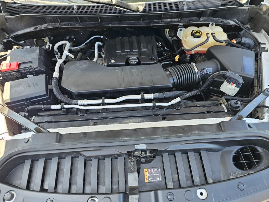 Chevrolet Silverado 1500 Vehicle Full-screen Gallery Image 35