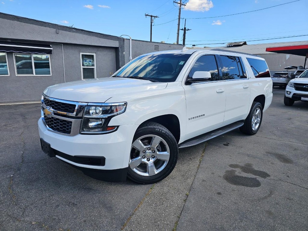 Chevrolet Suburban Vehicle Full-screen Gallery Image 2