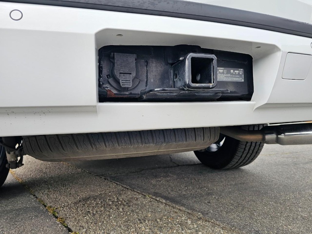 Chevrolet Tahoe Vehicle Full-screen Gallery Image 16