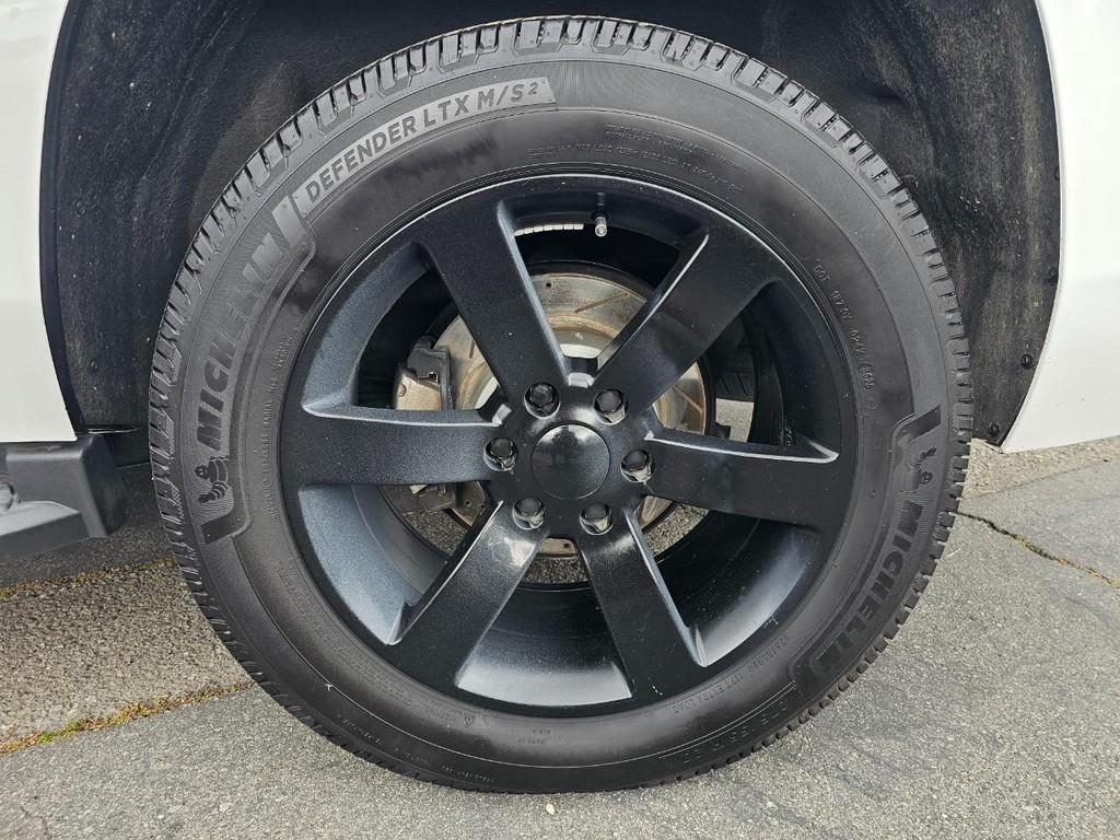 Chevrolet Tahoe Vehicle Full-screen Gallery Image 17