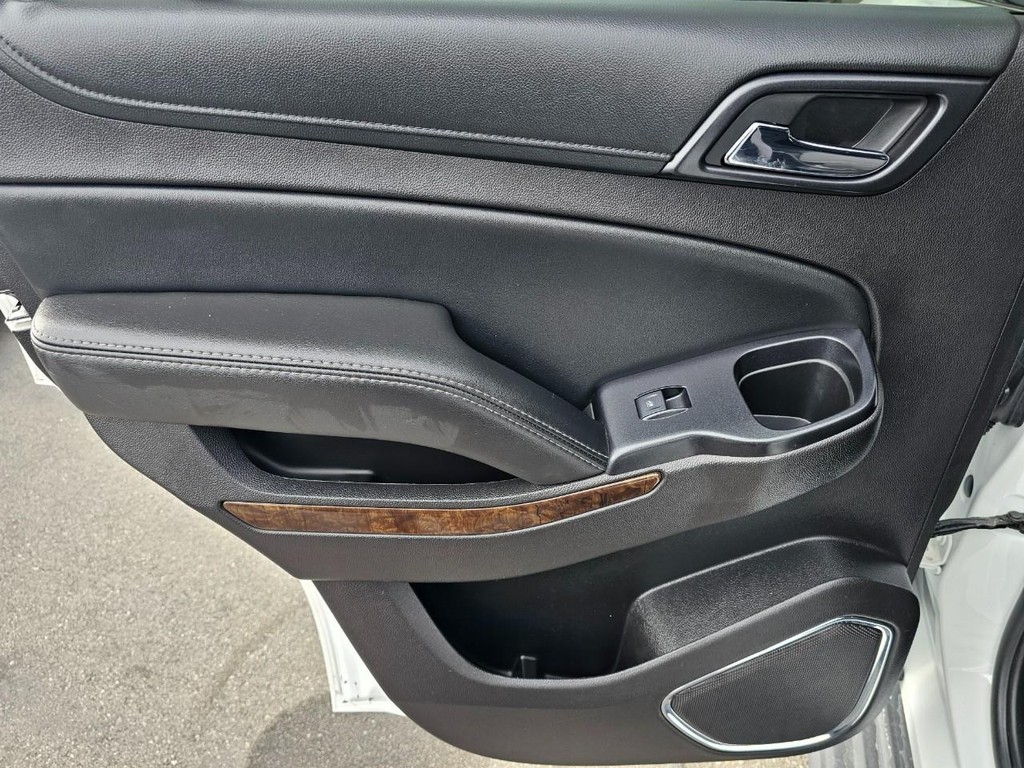 Chevrolet Tahoe Vehicle Full-screen Gallery Image 25