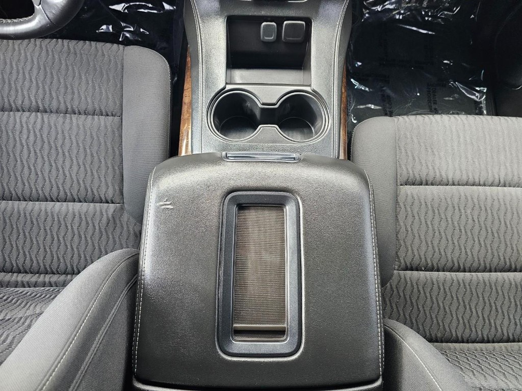 Chevrolet Tahoe Vehicle Full-screen Gallery Image 35