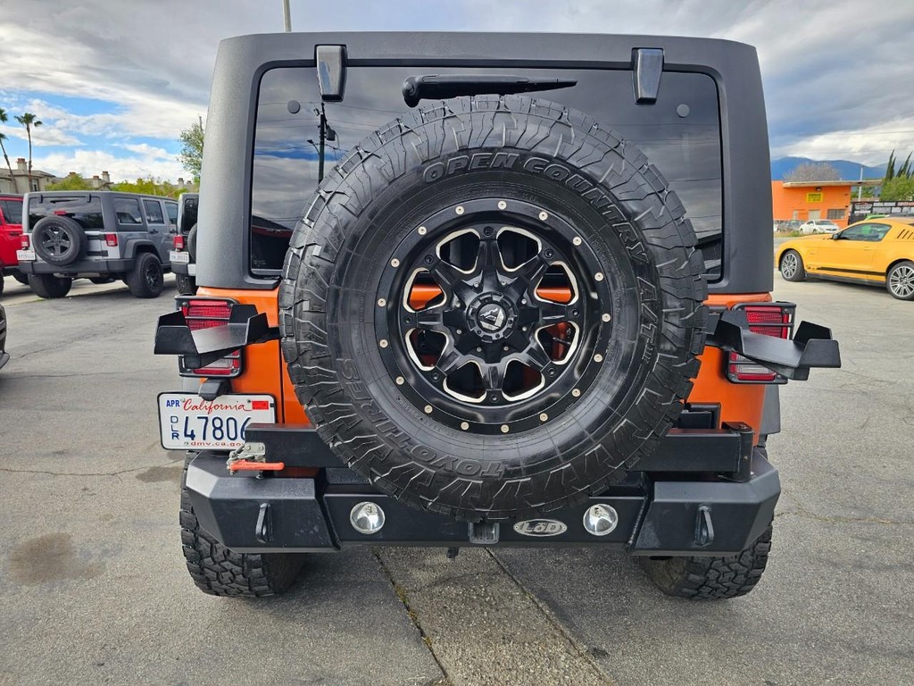 Jeep Wrangler Unlimited Vehicle Full-screen Gallery Image 6