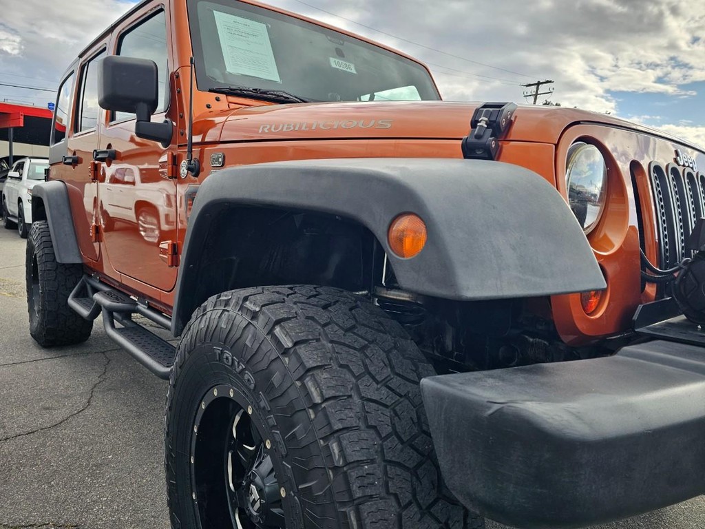 Jeep Wrangler Unlimited Vehicle Full-screen Gallery Image 11