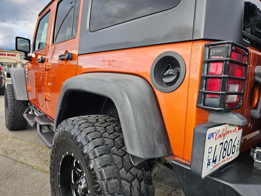 Jeep Wrangler Unlimited Vehicle Full-screen Gallery Image 13