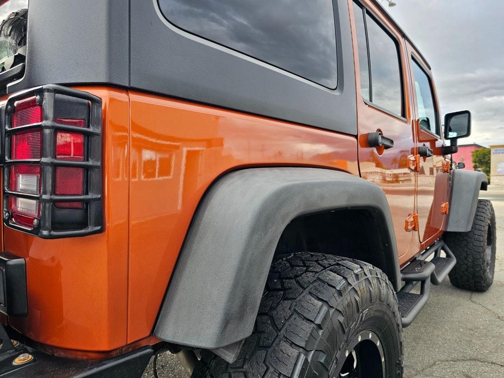 Jeep Wrangler Unlimited Vehicle Full-screen Gallery Image 14