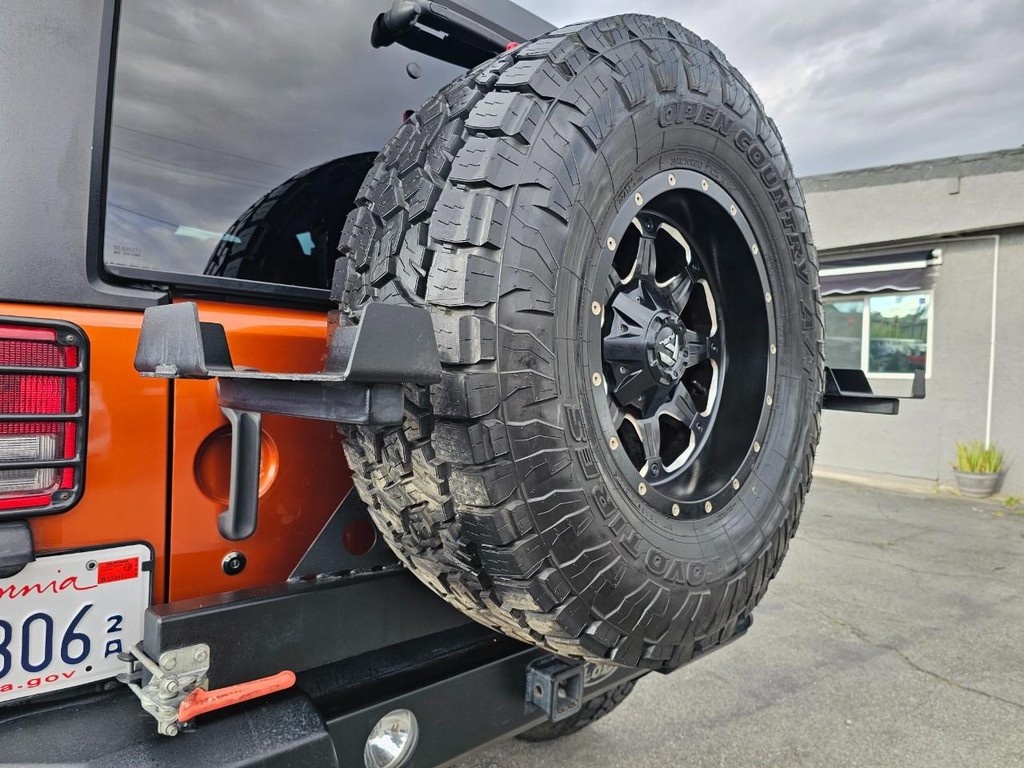 Jeep Wrangler Unlimited Vehicle Full-screen Gallery Image 15