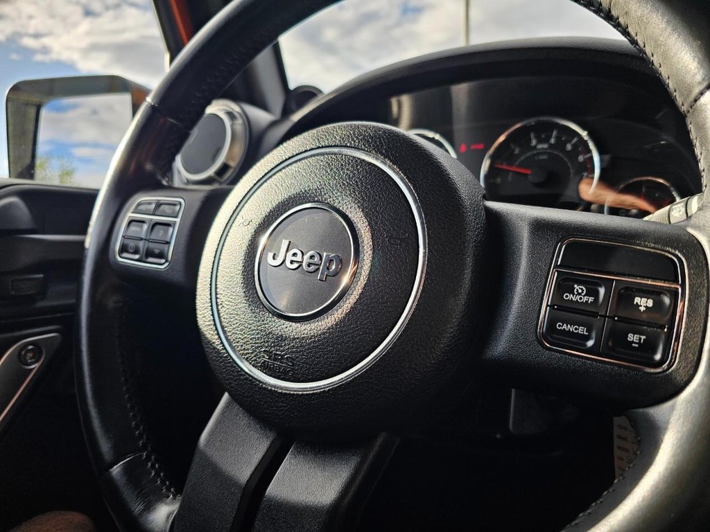 Jeep Wrangler Unlimited Vehicle Full-screen Gallery Image 26