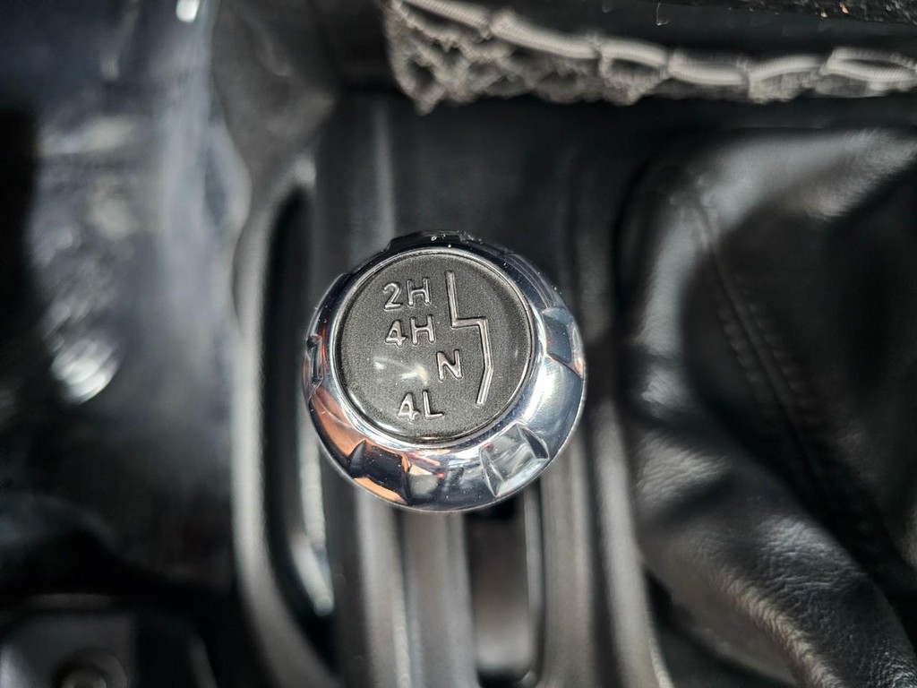 Jeep Wrangler Unlimited Vehicle Full-screen Gallery Image 30