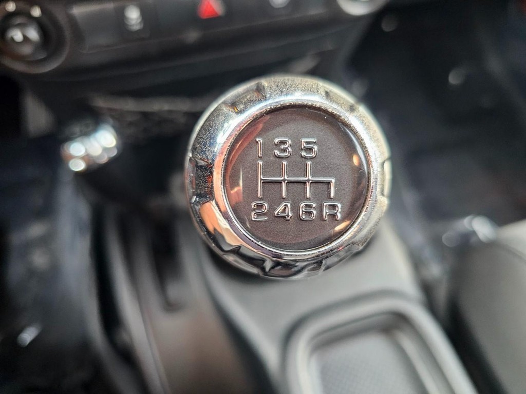 Jeep Wrangler Unlimited Vehicle Full-screen Gallery Image 31