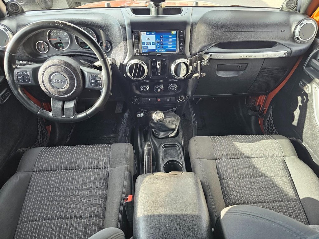 Jeep Wrangler Unlimited Vehicle Full-screen Gallery Image 34