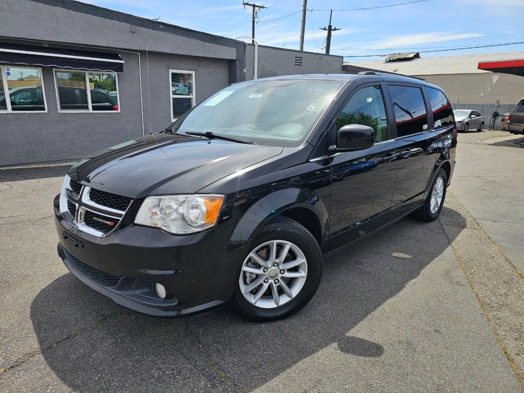 Dodge Grand Caravan Vehicle Full-screen Gallery Image 2
