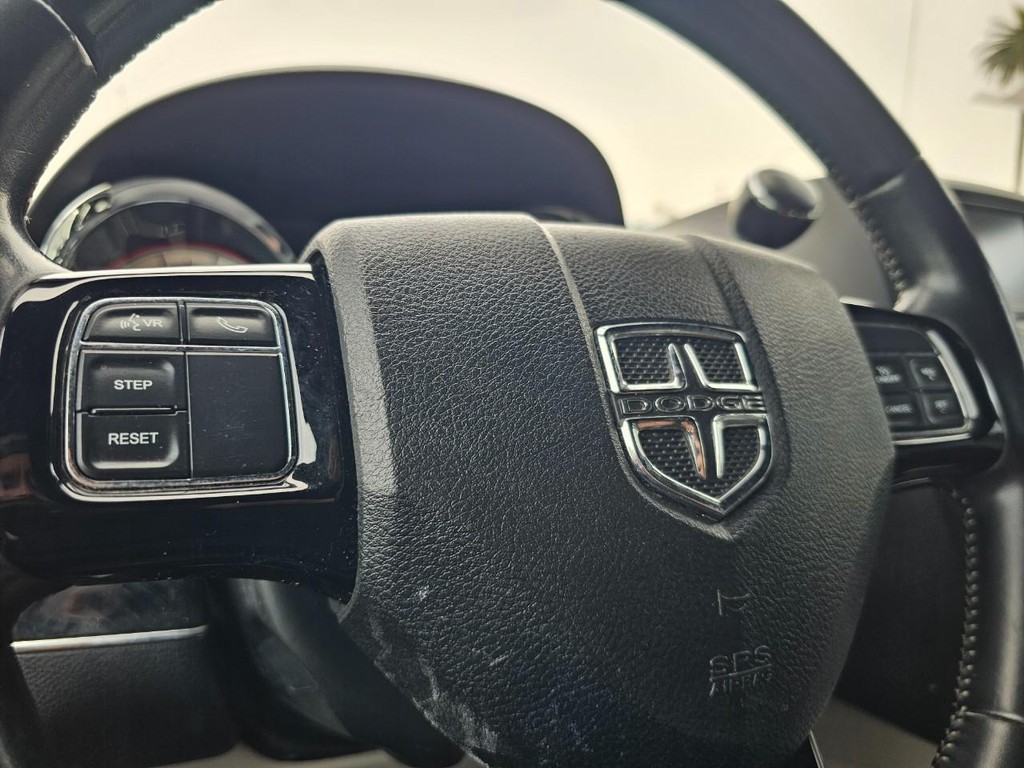 Dodge Grand Caravan Vehicle Full-screen Gallery Image 20