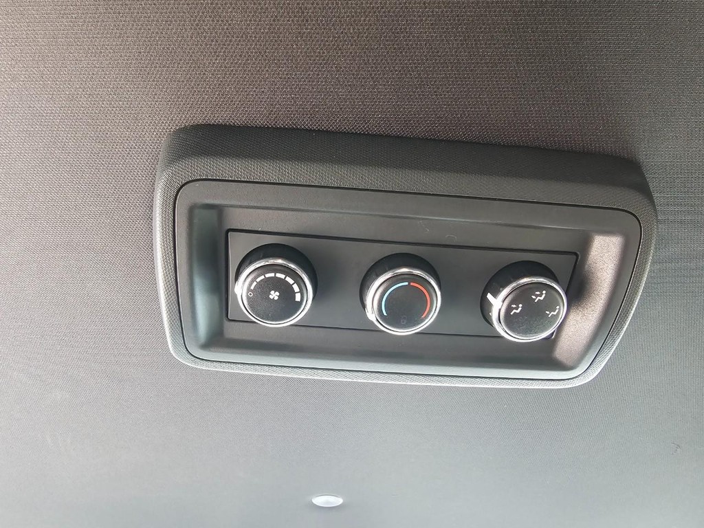 Dodge Grand Caravan Vehicle Full-screen Gallery Image 33