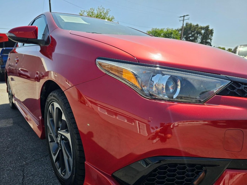 Toyota Corolla iM Vehicle Full-screen Gallery Image 10