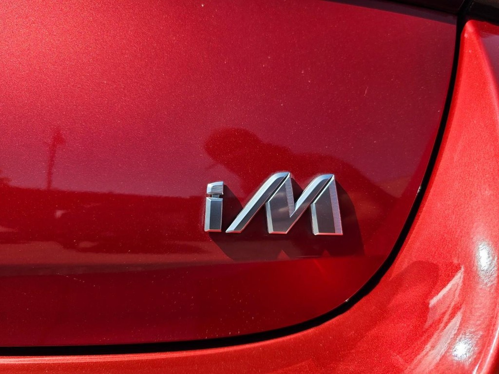 Toyota Corolla iM Vehicle Full-screen Gallery Image 14