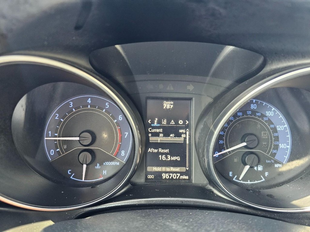 Toyota Corolla iM Vehicle Full-screen Gallery Image 22