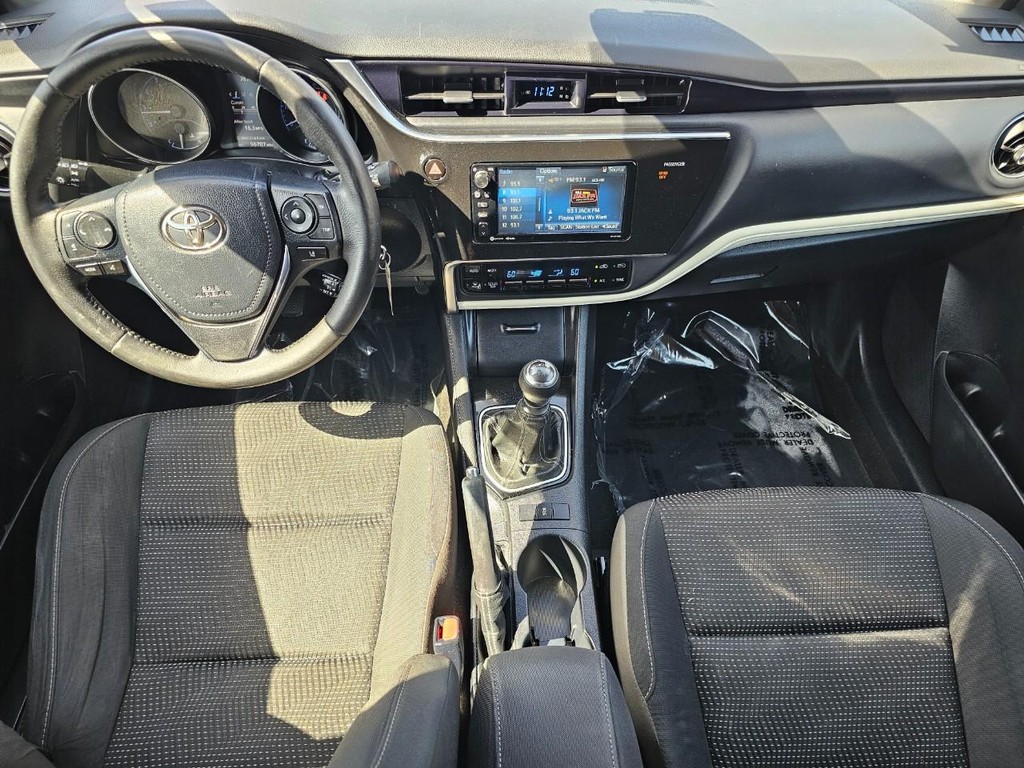 Toyota Corolla iM Vehicle Full-screen Gallery Image 27